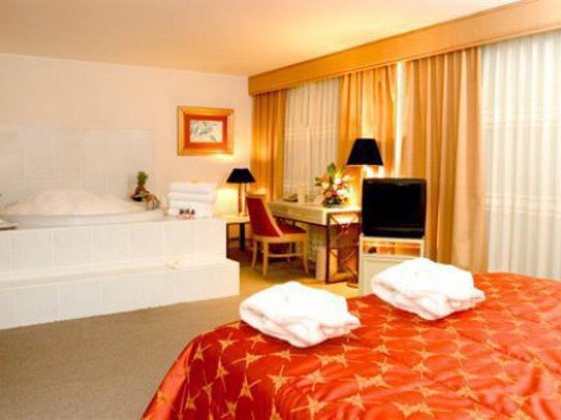 Suites Del Bosque Hotel Lima Room photo